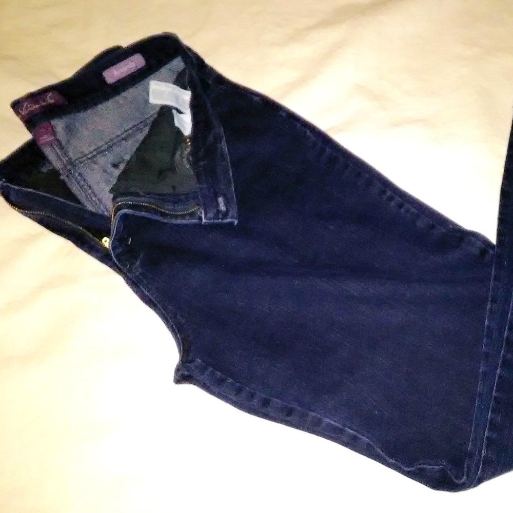 GLORIA VANDERBILT AMANDA JEANS    DARK NAVY   SIZE 14 AVG